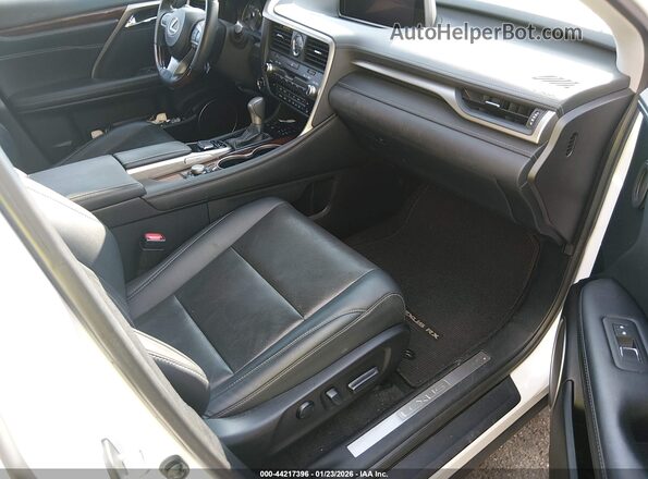 2T2BGMCA5JC022997 2018 LEXUS RX 450H White Widok wnętrza z przodu