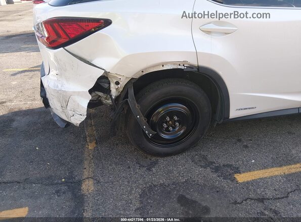 2T2BGMCA5JC022997 2018 LEXUS RX 450H White Widok z przodu