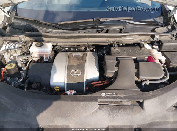 2T2BGMCA5JC022997 2018 LEXUS RX 450H White Widok z tyłu