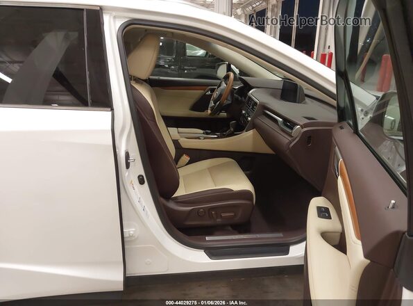 2T2BZMCA0GC008704 2016 LEXUS RX 350 White Front interior view