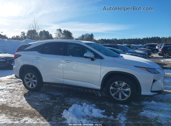 2T2BZMCAXKC189822 2019 LEXUS RX 350 White Rear interior view