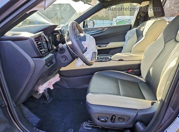 2T2GKCEZ2PC011546 2023 LEXUS NX Черный Вид салона спереди