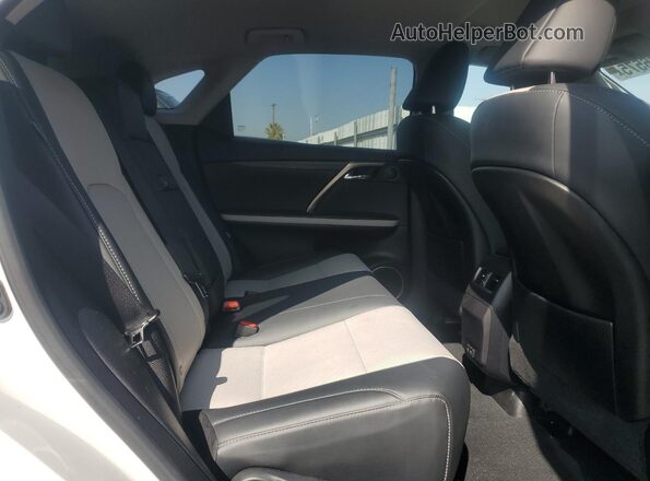 2T2HGMDA3NC081349 2022 LEXUS RX White Вид задньої частини салону