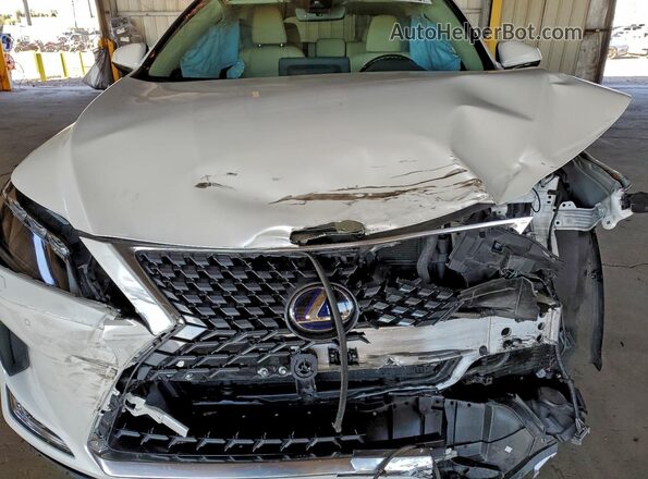 2T2JGMDA2NC077651 2022 LEXUS RX White Vista interior trasera