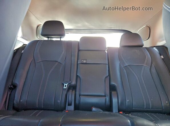 2T2JGMDA8NC079162 2022 LEXUS RX Green Widok tylnych siedzeń