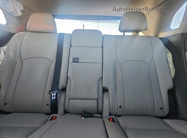 2T2ZZMCA6HC085268 2017 LEXUS RX Серебряный Вид задних сидений