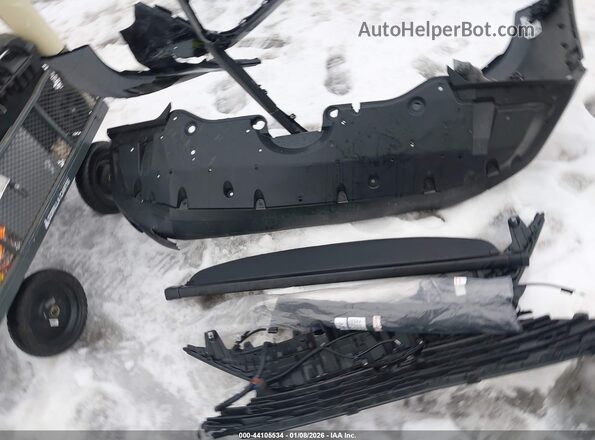 2T3A1RFV5SC502916 2025 TOYOTA LE Black Սարքավորումների վահանակի տեսք