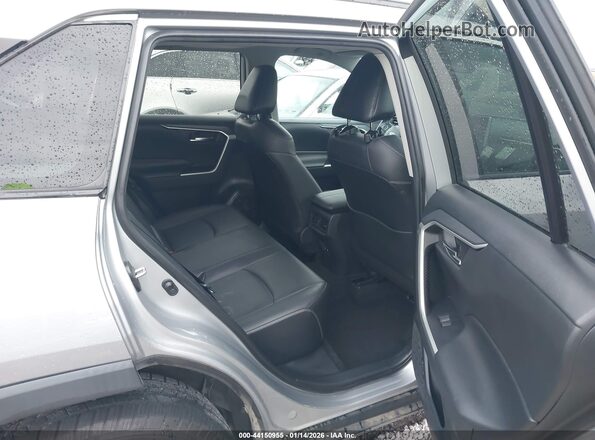 2T3C1RFV9KW014477 2019 TOYOTA LE Silver Vista de la etiqueta del VIN