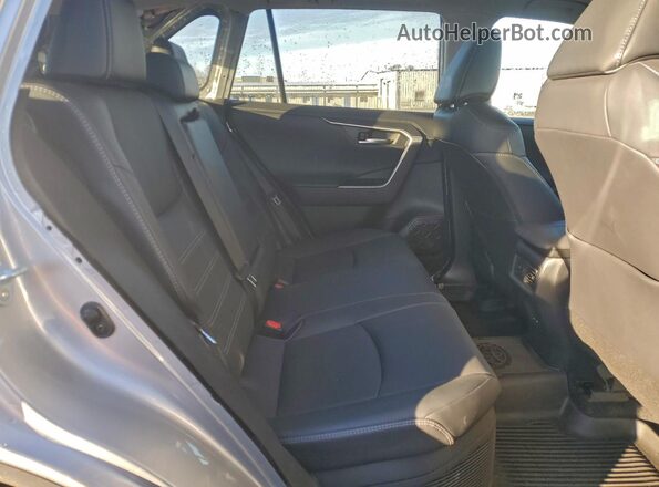 2T3D6RFV6RW073535 2024 TOYOTA LIMITED Silver Rear interior view