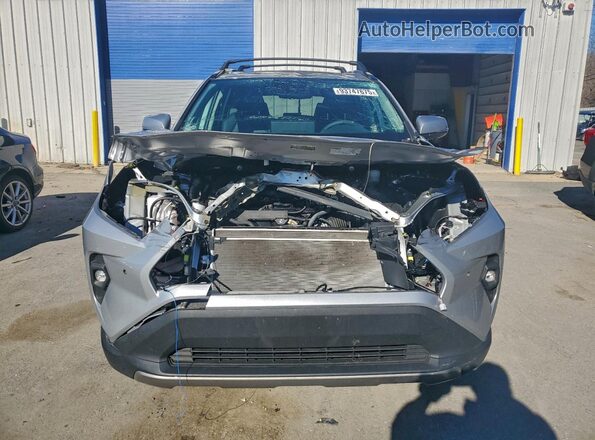 2T3N1RFV1RW471769 2024 TOYOTA LIMITED Серебряный Вид спереди