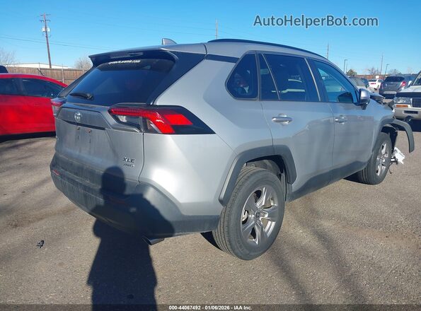 2T3P1RFV0RW419414 2024 TOYOTA LE Silver Задня права чверть
