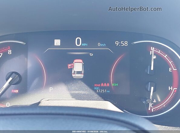 2T3P1RFV0RW419414 2024 TOYOTA LE Silver Вид задніх сидінь