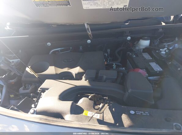 2T3P1RFV0RW419414 2024 TOYOTA LE Silver Вид ззаду