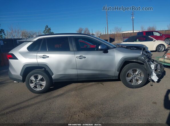 2T3P1RFV0RW419414 2024 TOYOTA LE Silver Вид задньої частини салону