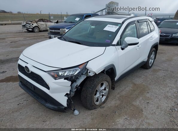 2T3P1RFV7KC044435 2019 TOYOTA LE Белый Передняя левая четверть