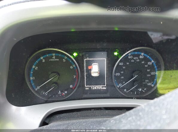 2T3RFREV5JW800658 2018 TOYOTA LE Gray Widok z przodu