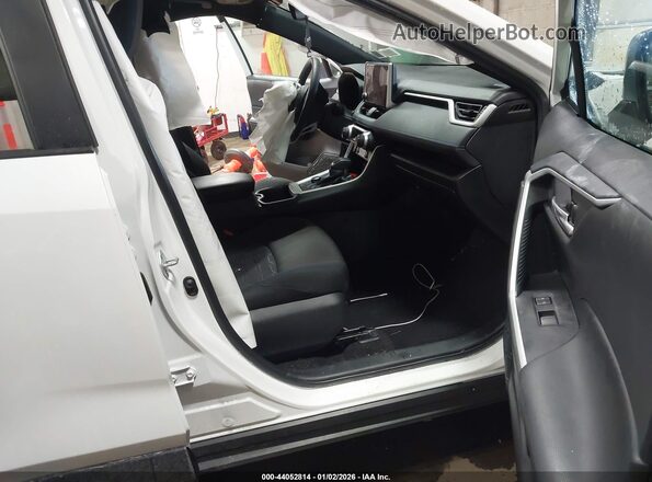 2T3T6RFV9RW068714 2024 TOYOTA RAV4 HYBRID White Սալոնի դիմացի տեսք