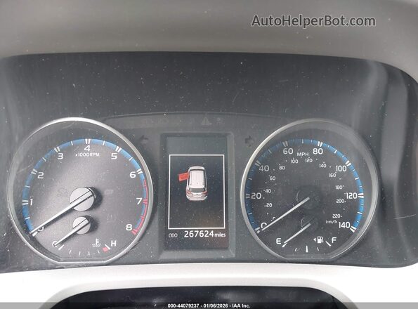 2T3WFREV1JW444020 2018 TOYOTA RAV4 White Հետևի նստատեղերի տեսք