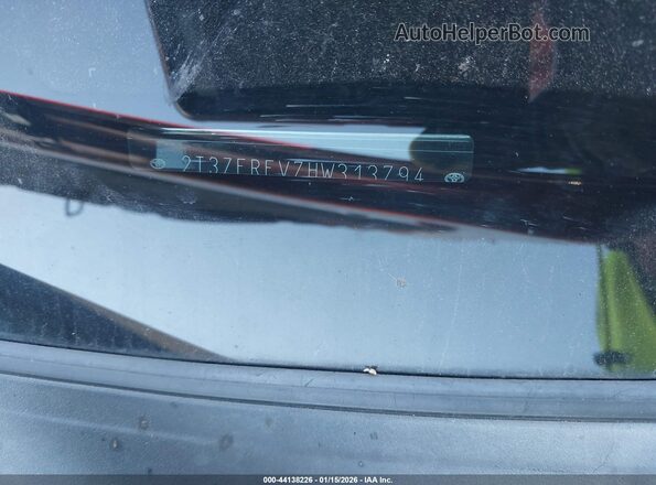 2T3ZFREV7HW313794 2017 TOYOTA LE Red Widok komory silnika
