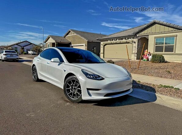 5YJ3E1EA8JF162130 2018 TESLA MODEL Белый 