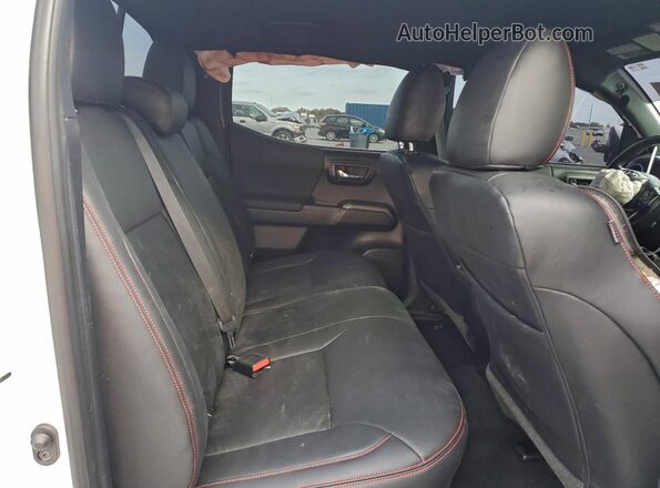 3TMCZ5AN1LM292611 2020 TOYOTA LE White 
