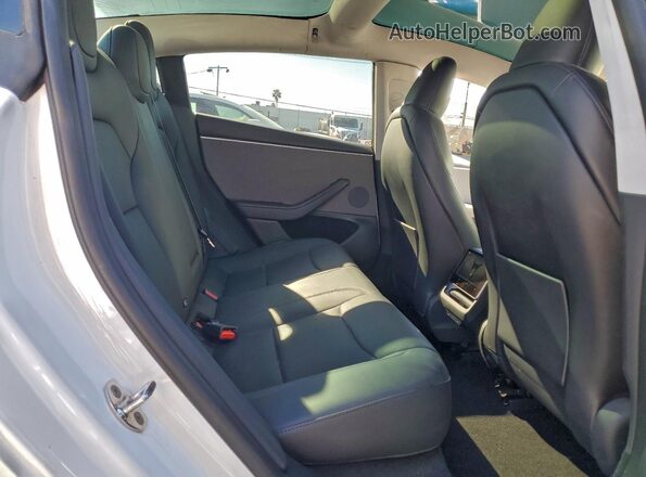 5YJ3E1EA7RF732484 2024 TESLA MODEL White 