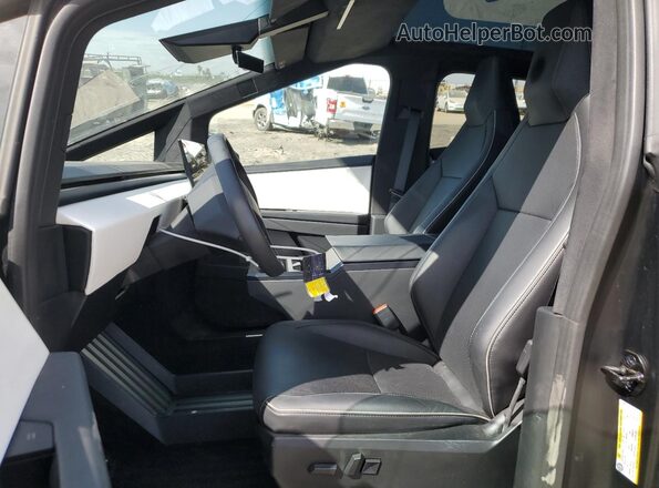 7G2CEHED5RA012985 2024 TESLA CYBERTRUCK Silver წინა პანელის ხედი
