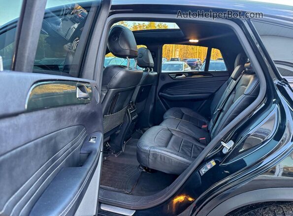 4JGED6EB9JA097343 2018 MERCEDES-BENZ GLE Black Dashboard view