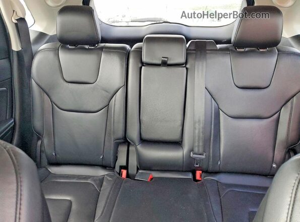 2FMPK3K90KBC15770 2019 FORD EDGE Maroon Rear interior view