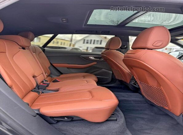 WA1EVAF19LD025211 2020 AUDI Q8 Gray Vista del salpicadero