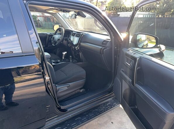 JTEPU5JR4R6249775 2024 TOYOTA 4RUNNER Черный 