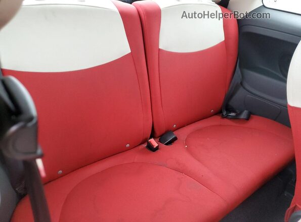 3C3CFFAR8GT122246 2016 FIAT 500 Red Հետևի նստատեղերի տեսք