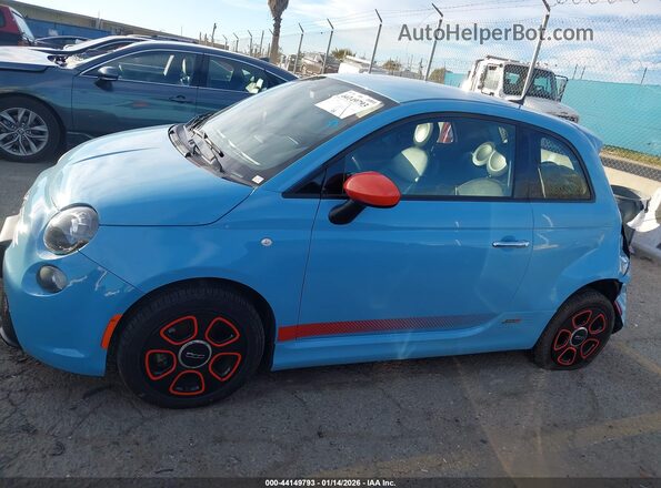 3C3CFFGE3GT221951 2016 FIAT 500E Blue Widok wnętrza 360 stopni