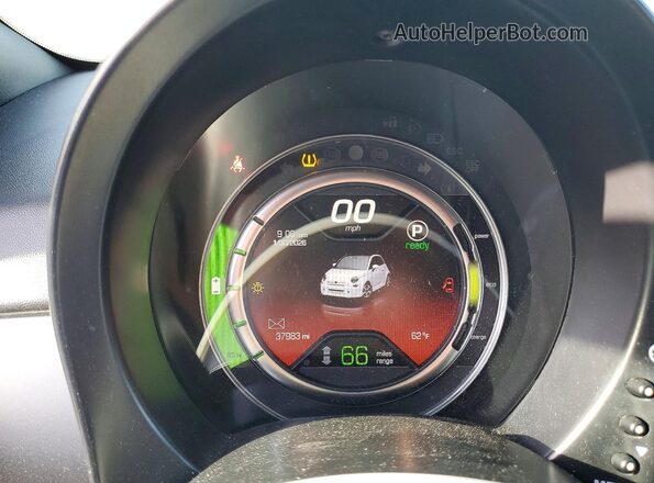 3C3CFFGE6HT625246 2017 FIAT 500 Черный Вид щитка приборов