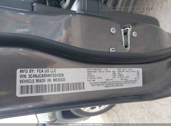 3C4NJCAB9MT531226 2021 JEEP COMPASS Gray Widok komory silnika