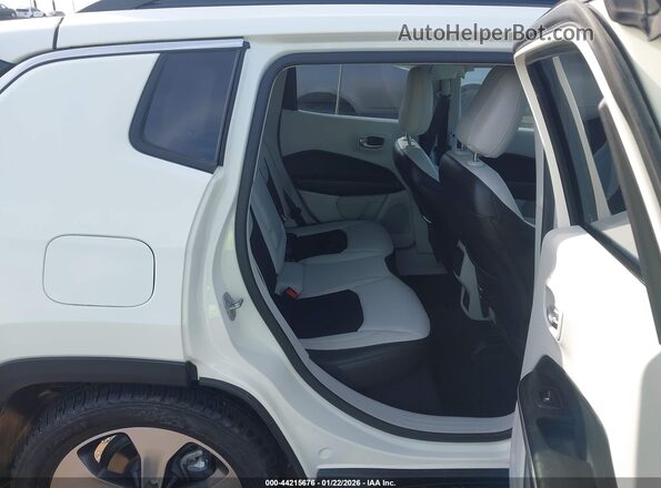 3C4NJCBB6JT286203 2018 JEEP COMPASS White VIN sticker view