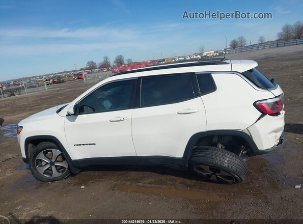 3C4NJCBB6JT286203 2018 JEEP COMPASS White 360 interior view