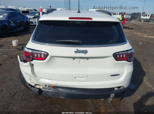 3C4NJCBB6JT286203 2018 JEEP COMPASS White 