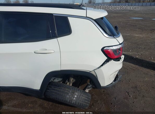 3C4NJCBB6JT286203 2018 JEEP COMPASS White 