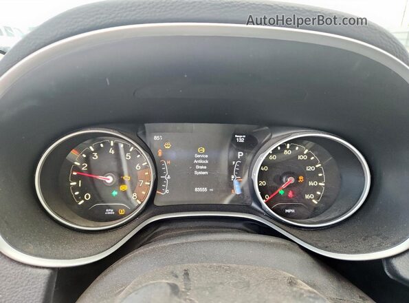 3C4NJCBBXJT408559 2018 JEEP COMPASS Gray Widok zestawu wskaźników