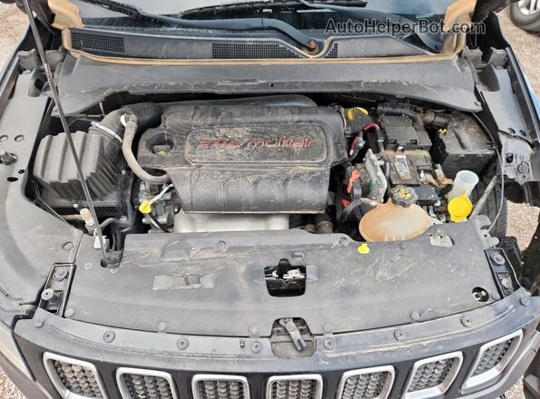 3C4NJCBBXJT408559 2018 JEEP COMPASS Gray Widok komory silnika