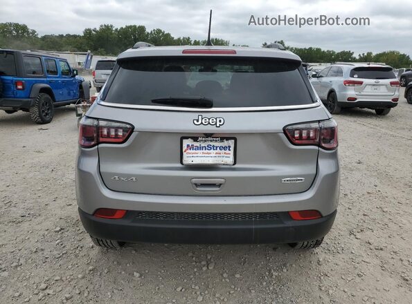 3C4NJDBB4MT593069 2021 JEEP COMPASS Silver Вид ззаду