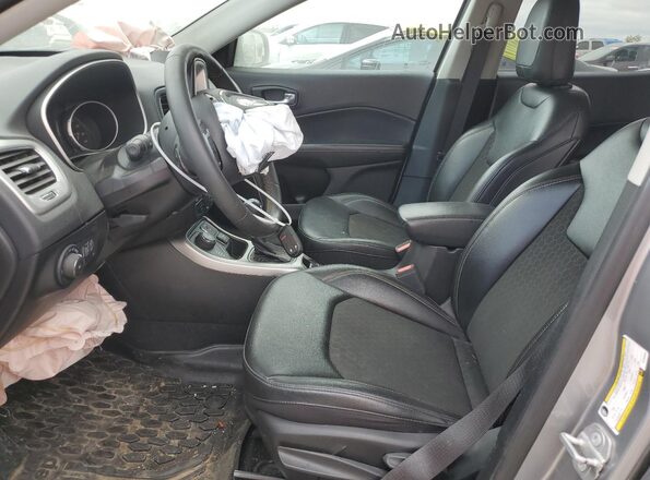 3C4NJDBB4MT593069 2021 JEEP COMPASS Silver Вид салону спереду