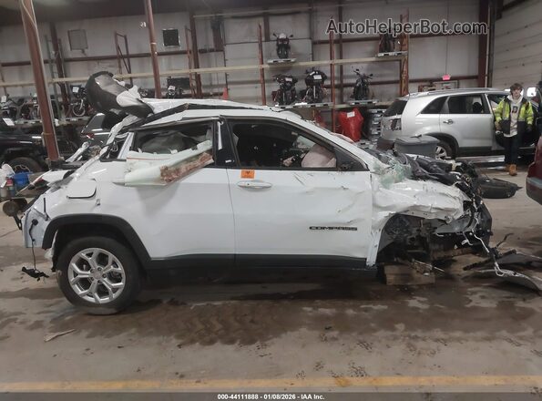 3C4NJDBN2RT109661 2024 JEEP COMPASS White Widok zestawu wskaźników