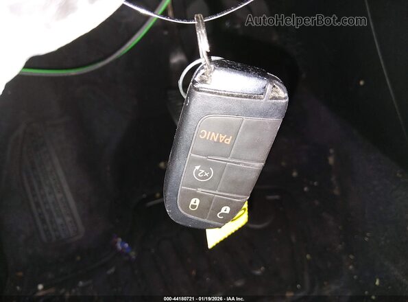 3C4NJDBN3ST599128 2025 JEEP COMPASS White Vista del salpicadero