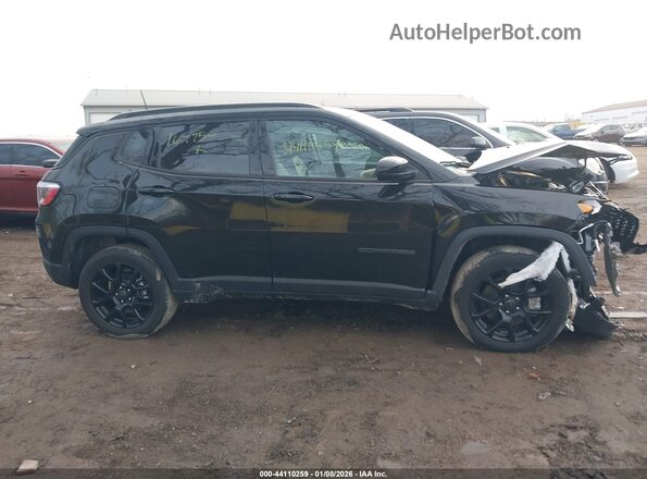 3C4NJDBN5TT167769 2026 JEEP COMPASS Black Սալոնի հետևի տեսք