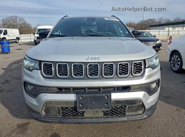 3C4NJDBN6RT138791 2024 JEEP COMPASS Silver Դիմացի տեսք