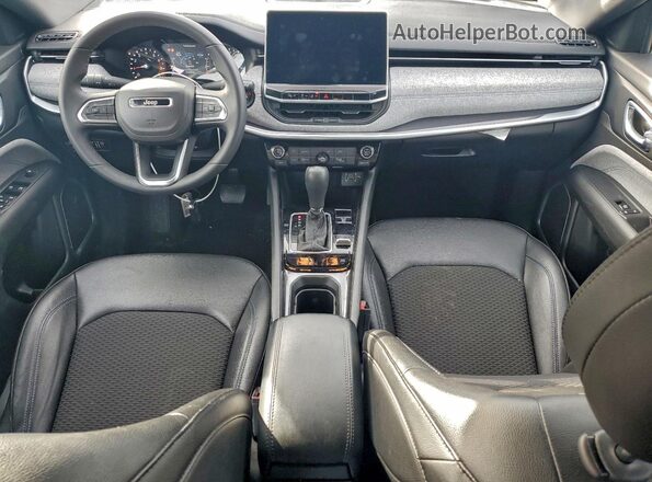 3C4NJDBN6RT138791 2024 JEEP COMPASS Silver Առջևի վահանակի տեսք