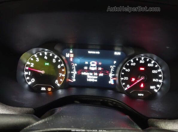 3C4NJDBN8RT113889 2024 JEEP COMPASS Silver Vista de los asientos traseros