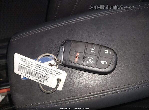 3C4NJDBN8RT113889 2024 JEEP COMPASS Silver Vista del salpicadero